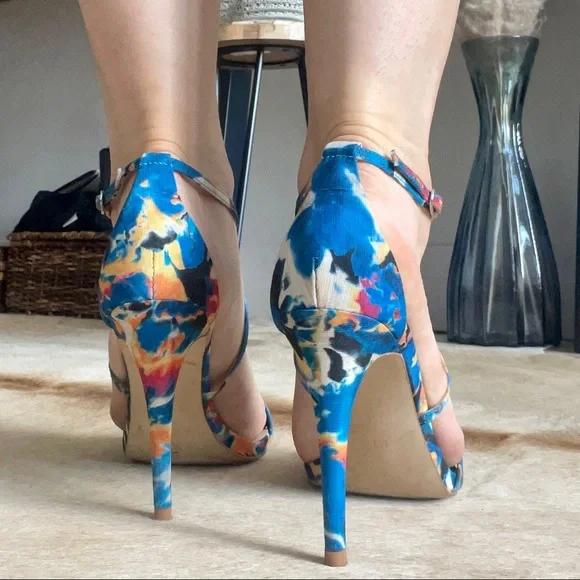 Steve Madden floral high heels - Picture 2 of 9